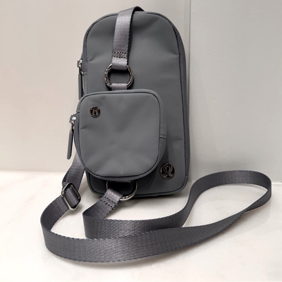 Lululemon - Picture 2 of 2